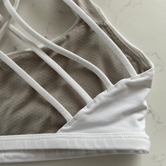 Lululemon Free To Be Wild Bra Top Light Support A/B Cup Yoga Off White Sz 4 - Picture 4 of 7
